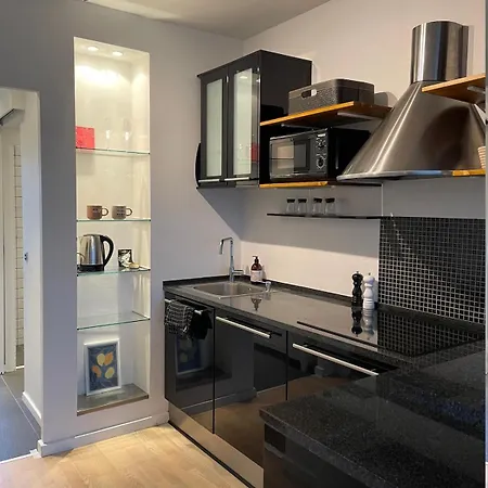 Apartment Stylish And Cozy In The Heart Of Arhus, Dk